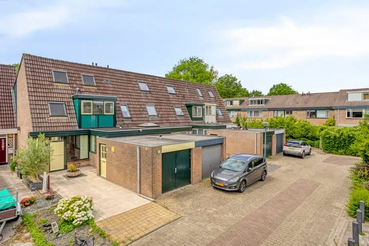 Terraced house for sale: Karveel 15, Risdam-Zuid - Buurt 20 06 Hoorn