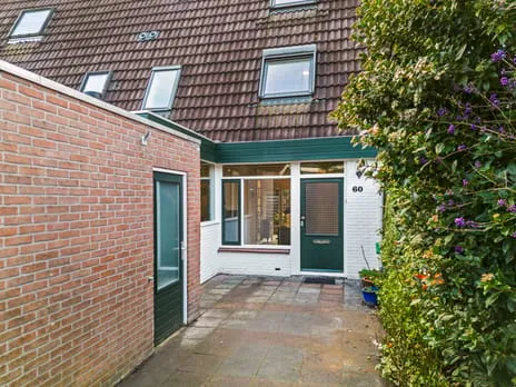 Tussenwoning te koop: Karveel 60, Risdam-Zuid - Buurt 20 06 Hoorn