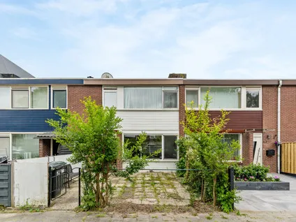 Tussenwoning te koop: Karwijstraat 54, Hoogvliet Noord Hoogvliet Rotterdam