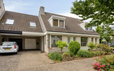 Terraced house for sale: Karwijveld 22, Bunderse Hoek Noord Veghel