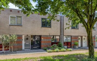 Terraced house for sale: Kastanjeberg 102, Tolberg-West Roosendaal