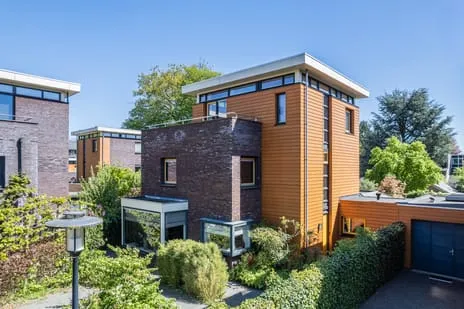 Twee-onder-één-kap te koop: Kastanjehof 10, Velp-Zuid beneden spoorlijn Velp (Ge)