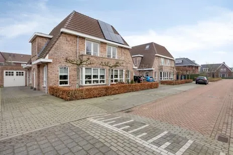 Twee-onder-één-kap te koop: Kastanjelaan 11, Noordoost Alphen Alphen (Nb)