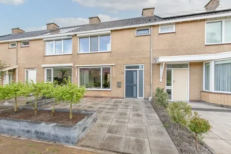 Terraced house for sale: Kastanjelaan 13, Recreatiebuurt Heerhugowaard