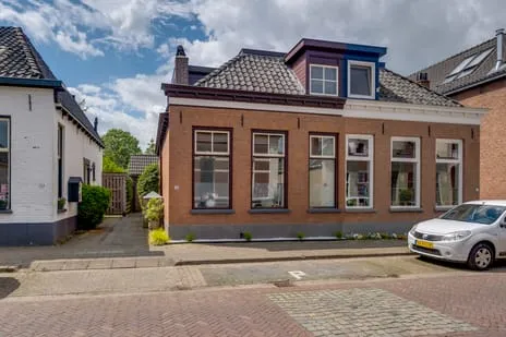 Twee-onder-één-kap te koop: Kastanjelaan 14, Lochem-Oost Lochem