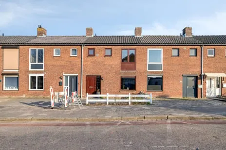 Tussenwoning te koop: Kastanjelaan 182, Gageldonk-West Bergen Op Zoom