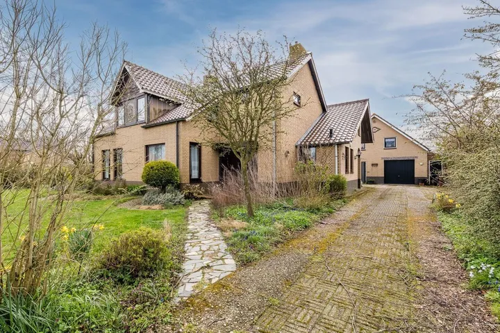 Vrijstaande woning te koop: Kastanjelaan 1B, Staphorst