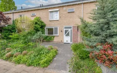 Tussenwoning te koop: Kastanjelaan 26, Recreatiebuurt Heerhugowaard