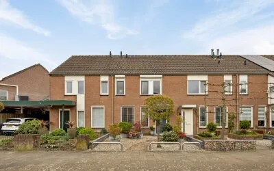 Tussenwoning te koop: Kastanjelaan 36, Made