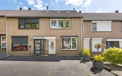 Tussenwoning te koop: Kastanjelaan 39, De Dem en omgeving Hoensbroek