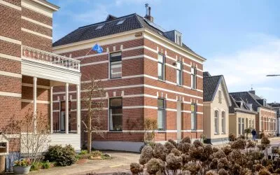 Twee-onder-één-kap te koop: Kastanjelaan 5, Lochem-Oost Lochem