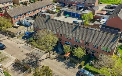 Tussenwoning te koop: Kastanjelaan 5, Wieringerwaard (woonkern) Wieringerwaard