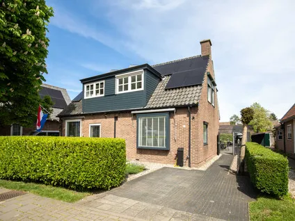 Twee-onder-één-kap te koop: Kastanjelaan 7, Stommeer Aalsmeer