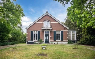 Vrijstaande woning te koop: Kastanjelaan 9, Velp-Zuid beneden spoorlijn Velp