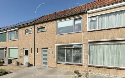 Tussenwoning te koop: Kastanjestraat 13, Bomenbuurt Alphen Aan Den Rijn