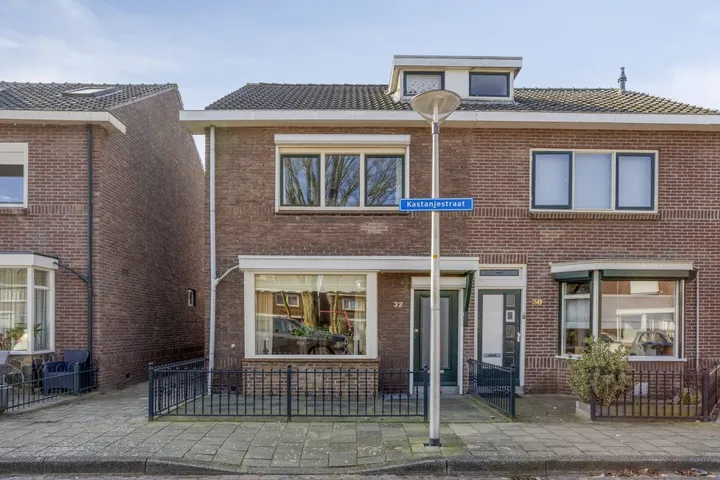 Twee-onder-één-kap te koop: Kastanjestraat 32, Stevenfenne Enschede