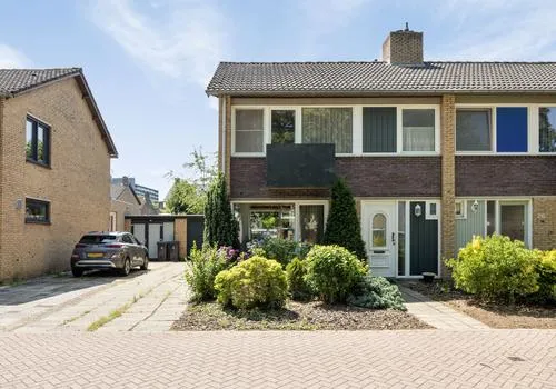 Semi-detached for sale: Kasteel Annendaelstraat 28, Kastelenbuurt Roermond