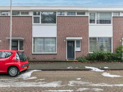 Tussenwoning te koop: Kasteel Croystraat 8, Kastelenbuurt Noord Tilburg