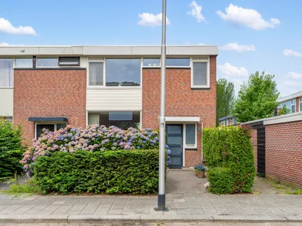 Hoekwoning te koop: Kasteel Heeswijkstraat 1, Kastelenbuurt Noord Tilburg