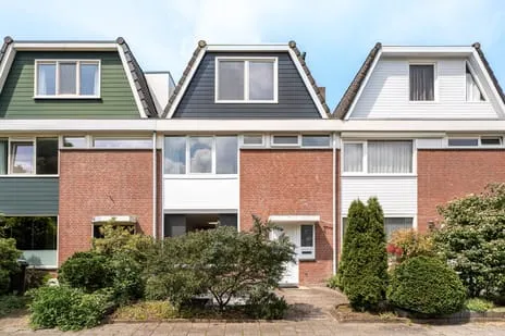 Tussenwoning te koop: Kasteel Heeswijkstraat 13, Kastelenbuurt Noord Tilburg