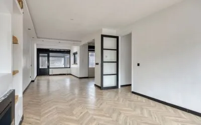Hoekwoning te koop: Kasteel Strijenstraat 13, Kastelenbuurt Noord Tilburg