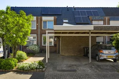 Tussenwoning te koop: Kasteel Horionstraat 66, Kastelenbuurt Roermond