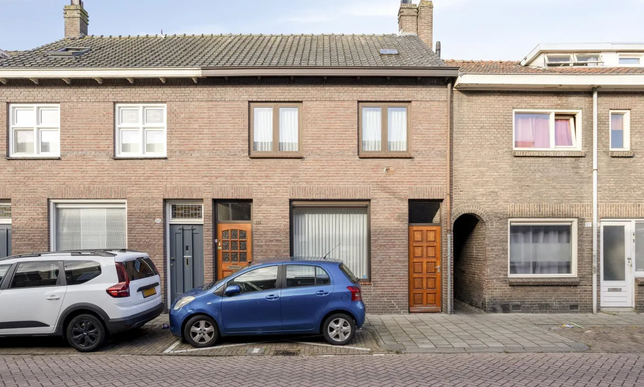 Tussenwoning te koop: Kasteeldreef 63, Tilburg