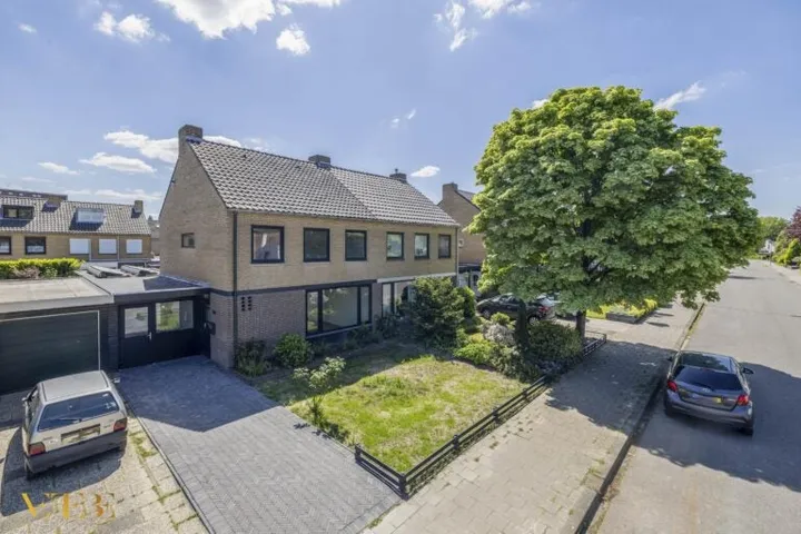 Tussenwoning te koop: Kasteellaan 40A, Lage Heide Tegelen