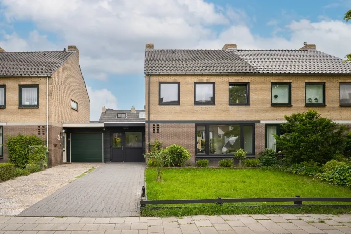 Tussenwoning te koop: Kasteellaan 40A, Lage Heide Tegelen