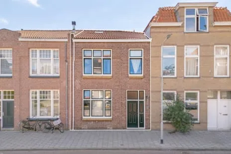 Tussenwoning te koop: Kasteelstraat 178, Scheldestraat e.o. Vlissingen