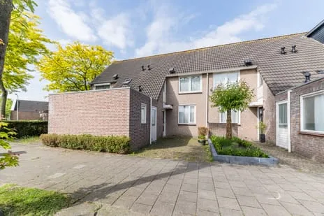 Tussenwoning te koop: Kasterenlaan 25, Campenhoef Midden Tilburg