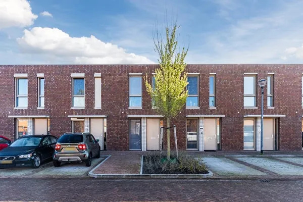 Terraced house for sale: Katoenstraat 7, Annabuurt en Suytkade Helmond