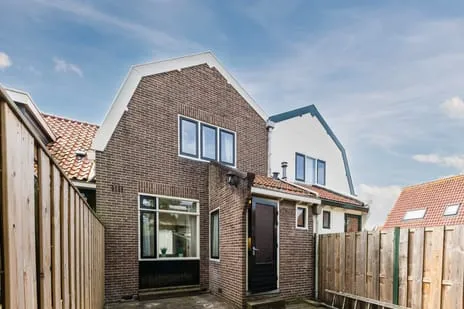 Twee-onder-één-kap te koop: Kauwerspad 10, Oud West Zaandam
