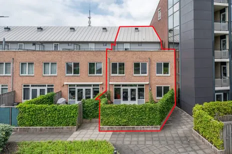 Tussenwoning te koop: Kazernestraat 2, Centrum Uden