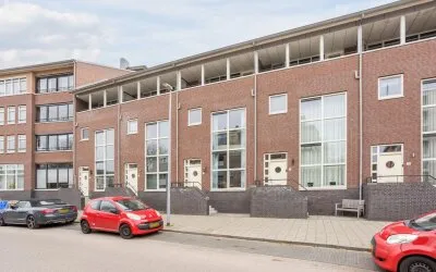 Tussenwoning te koop: Kazernestraat 6, Centrum Uden