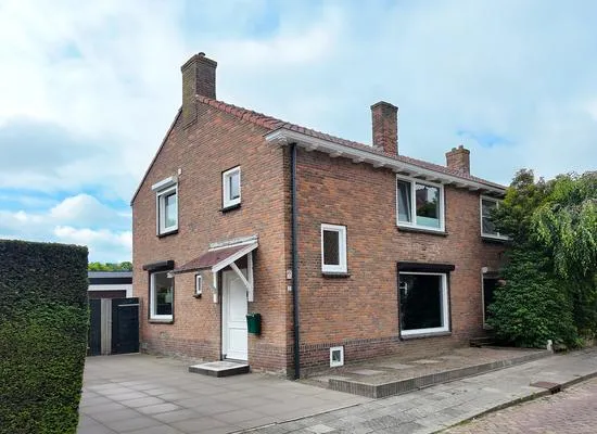 Vrijstaande woning te koop: Keenestraat 8, Klundert Klundert
