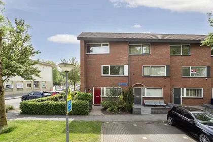 Hoekwoning te koop: Kees Verweystraat 45, Tussen de Vaarten Z.- Noordwest Almere