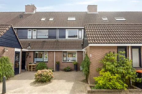 Tussenwoning te koop: Kees Bakelserf 6, Elly Takmastraat e.o. Amersfoort