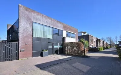 Twee-onder-één-kap te koop: Kees van Baarenstraat 1, Steinvoorde Deventer