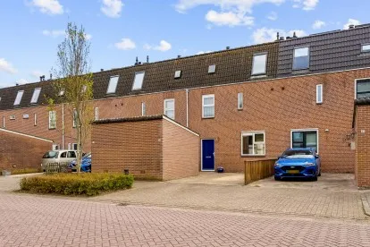 Tussenwoning te koop: Keiwierde 48, Keiwierde en Oldewierde Almere