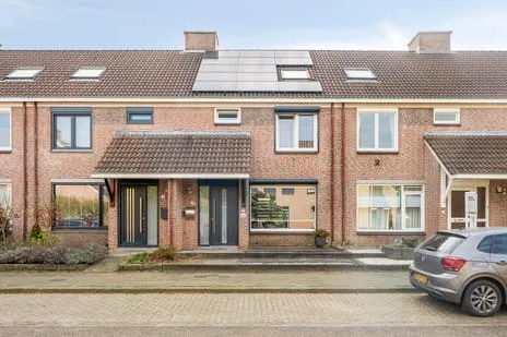 Tussenwoning te koop: Keizer Karel-V-straat 9, Kemperkoul Sittard