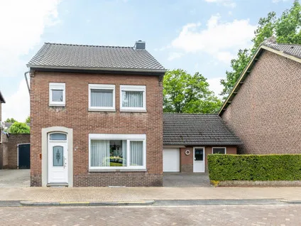 Tussenwoning te koop: Keizerstraat 22, Lichtenberg Landgraaf