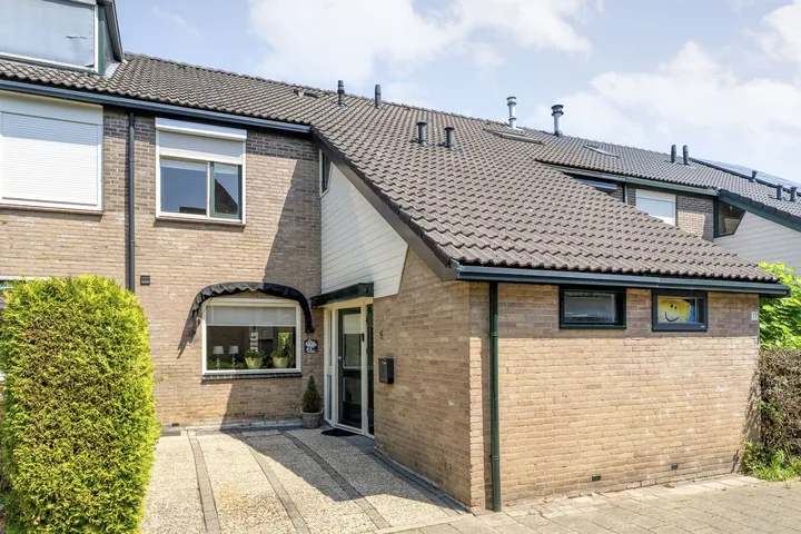 Tussenwoning te koop: Kemnalanden 15, Stroinkslanden Noord-West Enschede