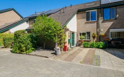 Tussenwoning te koop: Kemnalanden 27, Stroinkslanden Noord-West Enschede