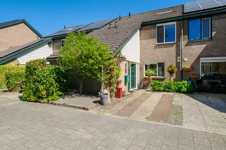 Tussenwoning te koop: Kemnalanden 27, Stroinkslanden Noord-West Enschede