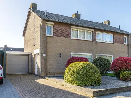 Tussenwoning te koop: Kennedylaan 43, De Streek Brunssum