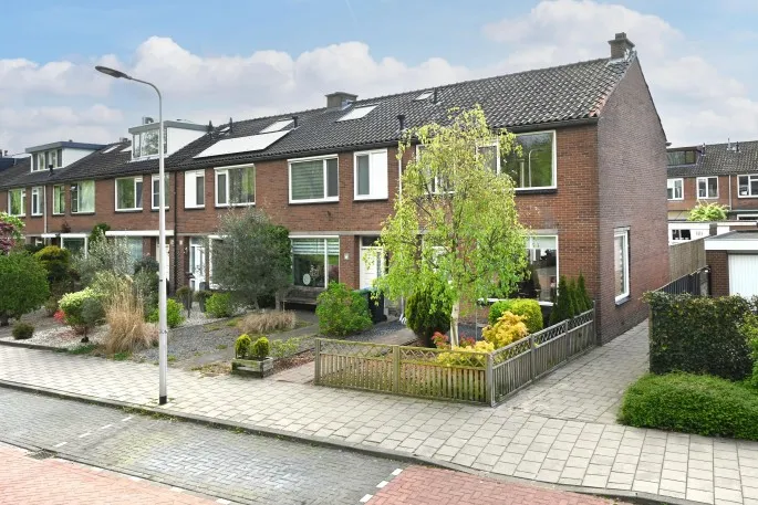 Hoekwoning te koop: Kennedysingel 48, Reeuwijk-Brug-Zuidwest Reeuwijk