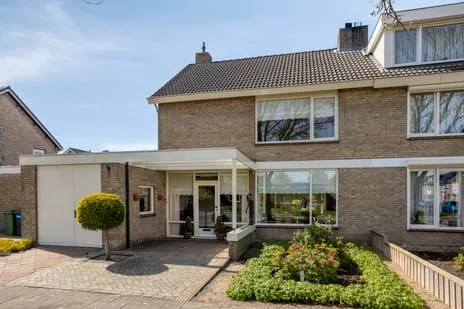 Tussenwoning te koop: Kennedystraat 58, Venne-Oost Drunen