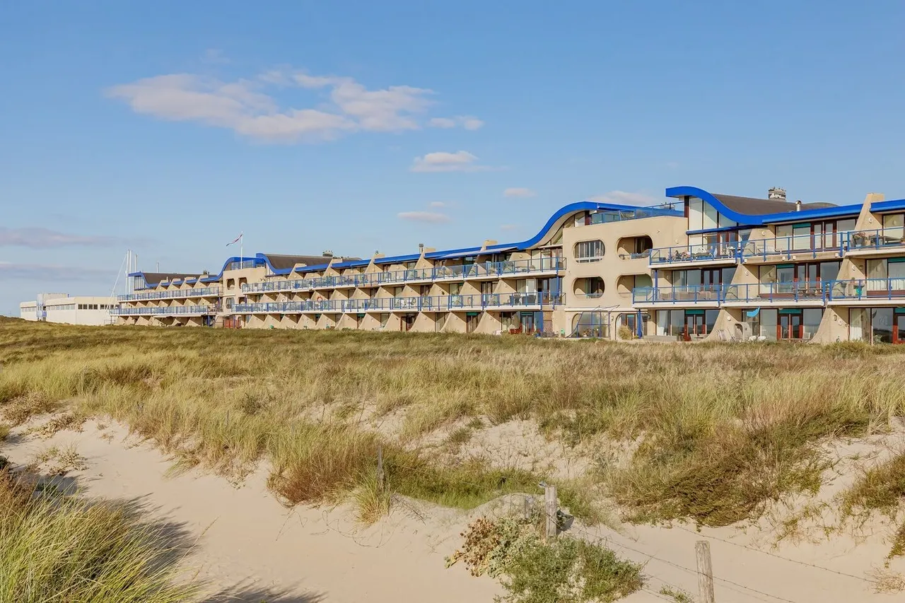 Appartement te koop: Kennemerboulevard 670, Ijmuiden