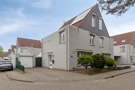 Twee-onder-één-kap te koop: Kennemerland 22, Rijpelberg-West Helmond